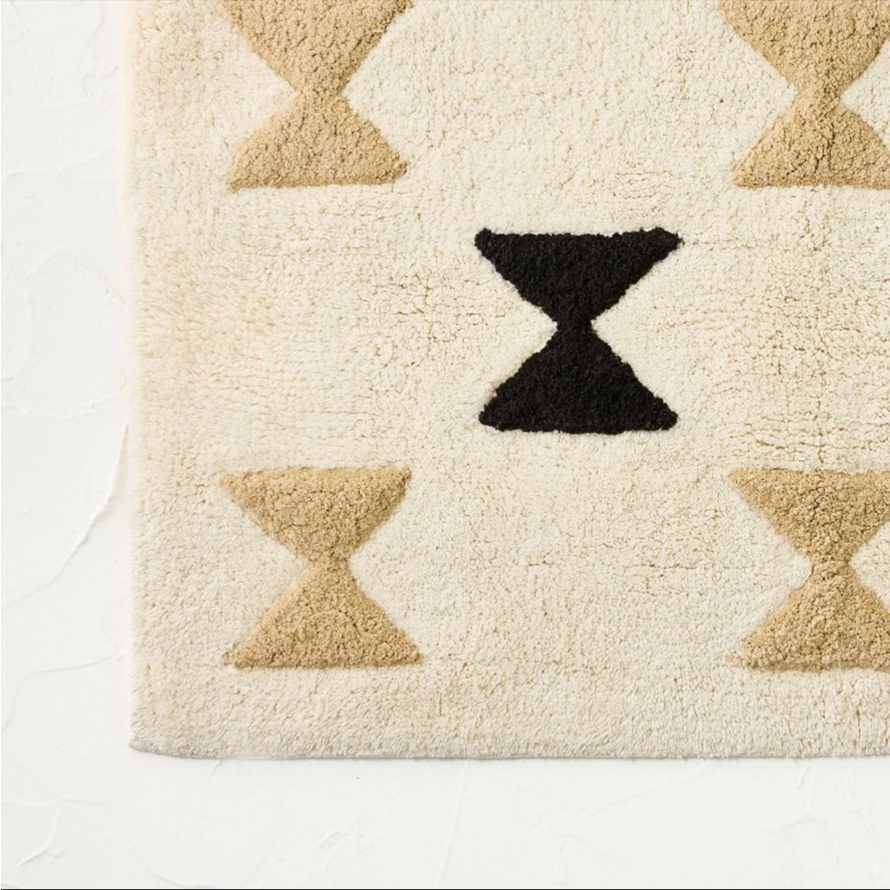 Opalhouse Novelty Bath Rug Black/White Tufted 18”x30” NWT - Picture 3 of 3